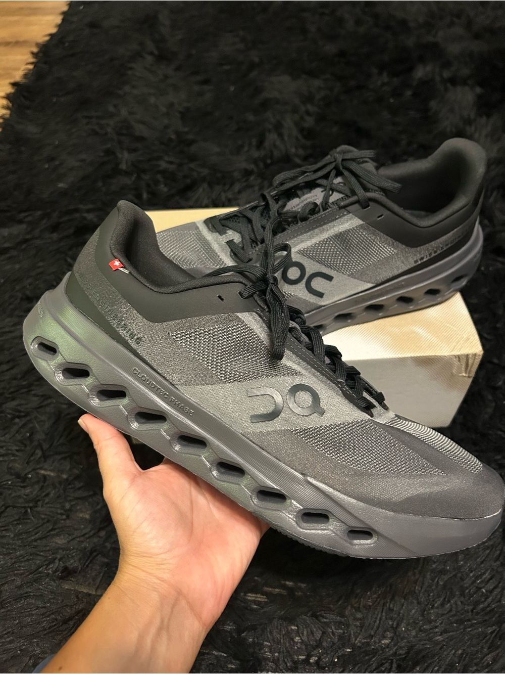 ON CLOUDSURFER Next black athletic training running shoes sneakers men’s 11.5